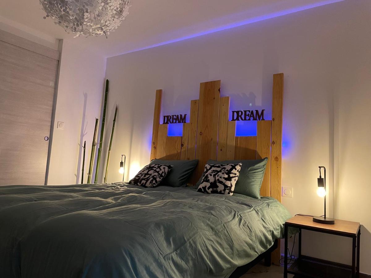 Reve De Panda Avec Sauna Et Jacuzzi Privatif Abrest Eksteriør billede